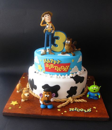 Toy Story cake by Sogni di Zucchero, via Flickr Toys Story Cake, Toy Story Birthday Cake, Toy Story Party Decorations, Toy Story Cakes, 3rd Birthday Cakes, Toy Story Birthday Party, Cake Easy, Birthday Toys, Disney Cakes