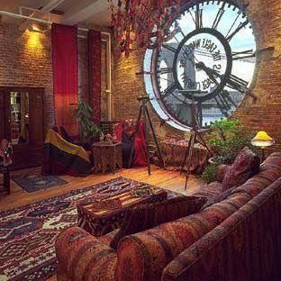 I love this oversized clock window Man Home Decor, Décor Steampunk, Giant Clock, Casa Hobbit, Steampunk House, Steampunk Decor, Bohemian House, Style At Home, Built In Storage