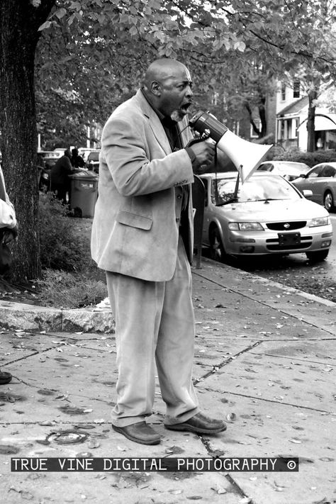 STREET PREACHING~ Street Preaching, True Vine, Digital Photography, The Streets, Historical Figures, Jesus, Couple Photos, Photography