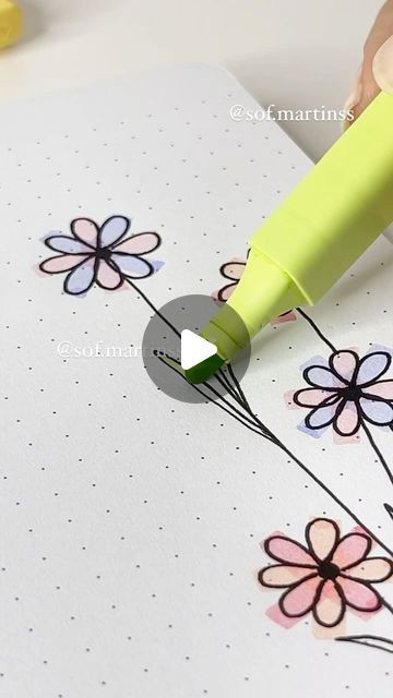 Easy Floral Borders To Draw, Coloring Flowers With Markers, Quick Flower Doodles, Easy To Draw Flowers, Flower Bullet Journal Theme, Bullet Journal Flower Doodles, Easy Flower Drawings, Easy To Draw, Draw Flowers