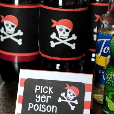 Pirate Drinks Pirate Games For Adults, Adult Pirate Party Ideas, Pirate Drinks, Pirate Party Ideas, Pirate Party Food, Mermaid Pirate Party, Pirate Themed Birthday Party, Pirate Baby, Pirate Themed Birthday