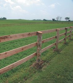 3 rail wood fence Wood Post Fence, Livestock Fence, Pasture Fencing, Horse Fence, Wood Fencing, Fence Wood, Country Fences, Wood Horse, Horse Fencing