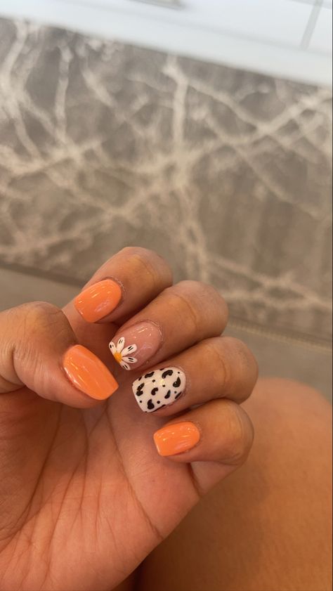 Natural Summer Nails 2023, Cute Acrylic Nails Orange, Construction Nails Designs, Jonas Brothers Nail Ideas, Western Nails Orange, Fun Color Nails, Tennessee Vols Nails, Orange Trendy Nails, Rodeo Nails Westerns