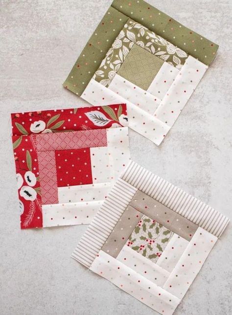 Easy Christmas Quilt Patterns, Easy Christmas Quilt, Quilt Patterns For Beginners, Tree Quilt Block, Christmas Quilting Projects, Christmas Quilt Blocks, Christmas Tree Quilt, Quilted Placemats, Log Cabin Quilt Pattern