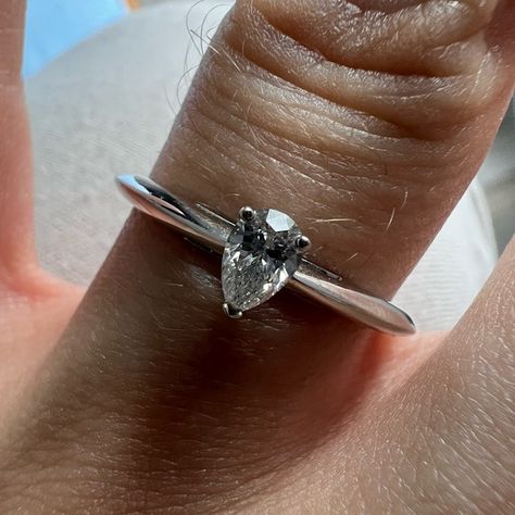 0.21 Carat Tiffany Diamond Engagement Ring Tiffany And Co Diamond, Tiffany Engagement Ring, Tiffany Diamond, Tiffany Co Jewelry, Tiffany And Co, Diamond Set, Womens Jewelry Rings, Diamond Engagement Ring, Tiffany & Co.