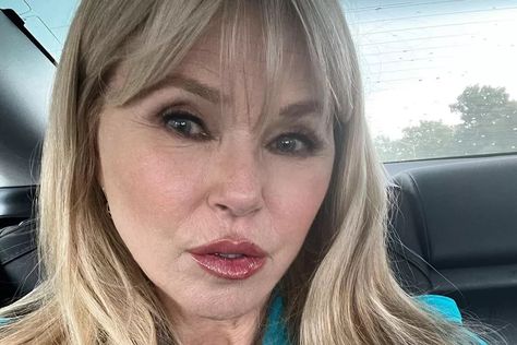 Christie Brinkley Hair Bangs, Christie Brinkley Age, Christie Brinkley Plastic Surgery, Christie Brinkley Hair, Christie Brinkley Style, Hot Pink Swimsuit, Jermaine Jackson, Sports Illustrated Models, How To Cut Bangs