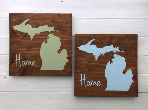 Michigan Wood Sign, Michigan Wall Art, Michigan Decor, State Wall Art, Michigan Art, Wall Art Personalized, Moving Gifts, Pallet Art, Shape Art