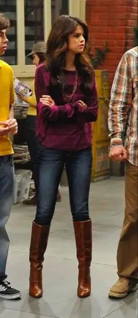 Selena Gomez Wizards Outfits, Alex Russo Boots, Selena Gomez Wizards, Alex Russo Outfits, 2000s Inspired Outfits, 2010 Outfits, 2000s Disney, Channel Outfits, 2000s Outfit