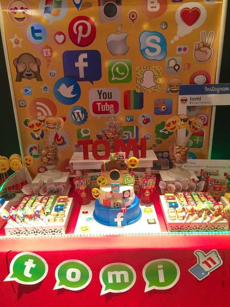 You have to see this social networks birthday party! See more party ideas at <a href="http://CatchMyParty.com" rel="nofollow" target="_blank">CatchMyParty.com</a>! Social Media Theme Party, Birthday Ideas For Girls, Youtube Birthday, Youtube Party, Party Emoji, Snapchat Birthday, Social Media Party, Emoji Birthday Party, Emoji Party