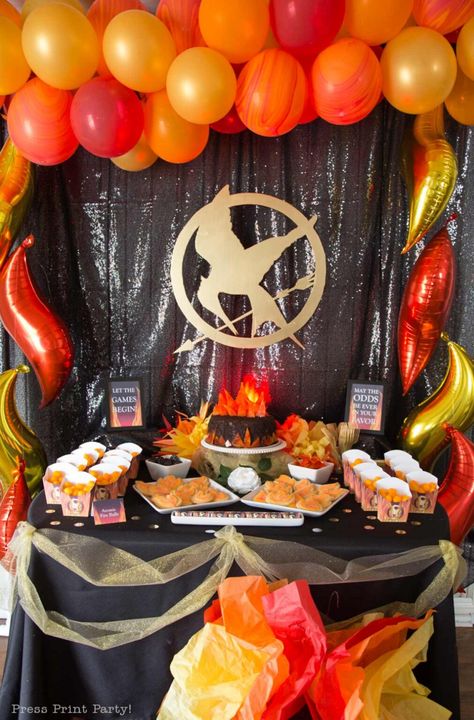 Our Epic Hunger Games Party Theme for Our Teens' Birthdays - Press Print Party The Hunger Games Party Ideas, Hunger Games Themed Birthday Party, Hunger Games Watch Party, The Hunger Games Birthday Party, Hunger Games Movie Night, Hunger Games Party Food, Hunger Games Themed Food, Hunger Games Themed Party, Hunger Games Party Decorations