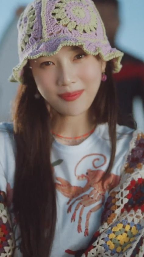 joy hello mv wallpapers red velvet Joy Crochet Hat, Joy Hello, Kpop Crochet, Aesthetic Patterns, Crochet Aesthetic, Modern Crochet Patterns, Red Velvet Joy, Crochet Bucket Hat, Fun Crochet