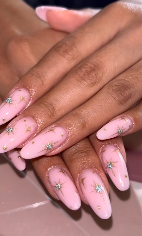 Glinda Nail Designs, Sleeping Beauty Nails Acrylic, Princess Nails Almond, Princess Peach Inspired Nails, Birthday Mani Pedi Ideas, Repunzle Themed Nails, High Tea Nails, Disney Princess Nails Aesthetic, Sleeping Beauty Nails Aurora