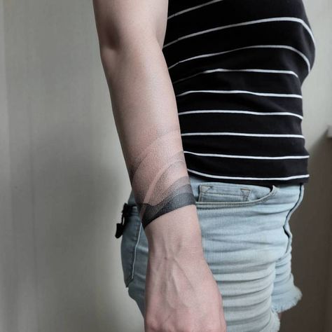 Abstract wristband tattoo. Wristband Tattoo, Wrist Band Tattoo, Парные Тату, Arm Band Tattoo, Tattoo Desings, Tattoo Bracelet, Different Tattoos, Band Tattoo, Abstract Tattoo