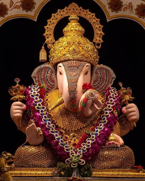 Momai Maa, Dagdusheth Ganpati, Love Krishna, God Spirituality, Ganpati Photo Hd, Shiva Meditation, Photos Of Ganesha, Ganpati Bappa Wallpapers, Ganpati Bappa Photo