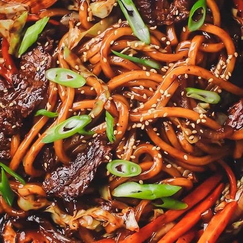 Beef Noodle Bowls Asian, Beef And Udon Noodles Stir Fry, Teriyaki Beef And Noodles, Beef And Broccoli Udon Noodles, Steak Udon Noodles, Yakiudon Recipe Stir Fry, Udon Noodle Stir Fry Beef, Teriyaki Udon Noodles Stir Fry, Udon Noodle Recipe Beef