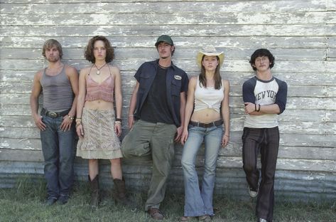 The cast of The Texas Chainsaw Massacre (2003) Texas Chainsaw 2003, Texas Chainsaw 2013, Eric Balfour, Jonathan Tucker, Cowboy Carter, Leather Face, Estilo Dark, Halloween Goth, Movie Cast