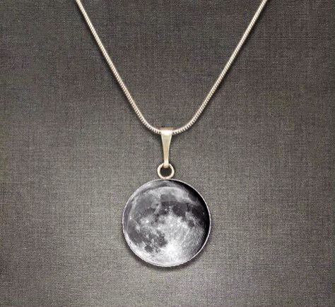 Full moon necklace Full Moon Necklace, Moon Necklace, Full Moon, Diy Jewelry, Beautiful Jewelry, Silver Necklace, Moon, Pendant Necklace, Pendant