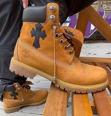 Laced Up Community on Instagram: “#LacedUpCommunity” Chrome Hearts Timberland, Hype Pics, Timberland Custom, Timberland Outfit, Shoe Rotation, Custom Fitted Hats, Outfit Aesthetics, Dope Fits, Yellow Boots