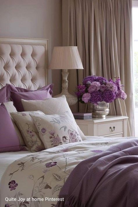 Purple Floral Bedding, Bedroom Paint Ideas, Lavender Interior, Beige Bedroom Decor, Beautiful Bedroom Colors, Lavender Decor, Earthy Greens, Cute Living Room, Purple Bedrooms