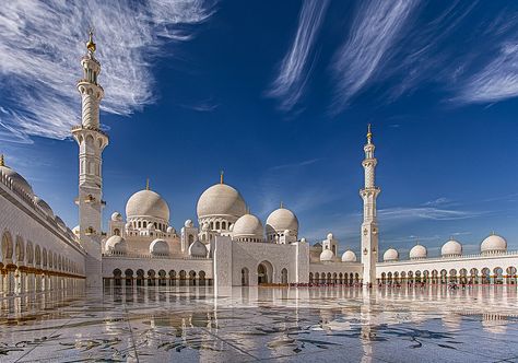 Grand Mosque Arsitektur Masjid, Sheikh Zayed Grand Mosque, Islamic Wallpaper Hd, Motif Simple, Mosque Architecture, Blue Mosque, Beautiful Mosques, Grand Mosque, Islamic Wallpaper