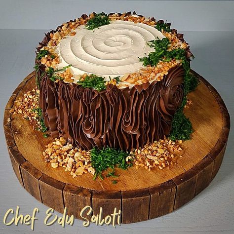 Tree Stump Cake, Log Cake, Cake Decorating Piping, Wood Cake, Creative Cake Decorating, Chocolate Wedding Cake, Tree Cake, Fall Cakes, Forest Cake