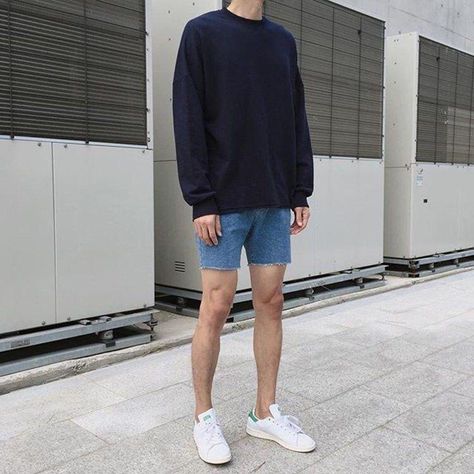 Dress Short Casual, Kpop Fashion Men, Minimalist Fashion Men, Mens Shorts Outfits, Mens Trendy Outfits, Style Sweaters, Mens Outfit Inspiration, Mens Fashion Streetwear, Mens Fashion Casual Outfits