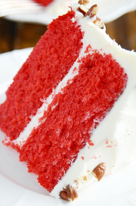 Cake Man Raven's Red Velvet Cake Southern Red Velvet Cake, Homemade Red Velvet Cake, Red Velvet Recipes, Red Velvet Cake Recipe, Velvet Cake Recipes, Canned Butter, Red Cake, Bowl Cake, Red Velvet Cupcakes