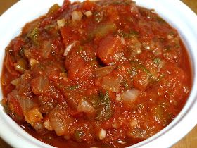 Spanish Sauce Recipe, Cooked Salsa Recipe, Ranchero Sauce Recipe, Cooked Salsa, Canned Crushed Tomatoes, Oven Baked Corn, Baked Corn Tortillas, Chunky Tomato Sauce, Ranchero Sauce