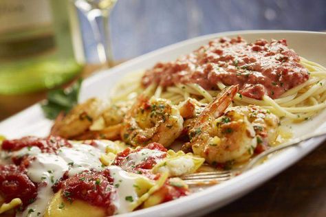 Your tweet could determine the next Olive Garden sensation. Olive Garden Tour Of Italy, Tour Of Italy Olive Garden Recipe, Olive Garden Recipe, Tour Of Italy, Olive Garden Recipes, Vegas Restaurants, Bacon Tomato, Italy Food, Italy Tours