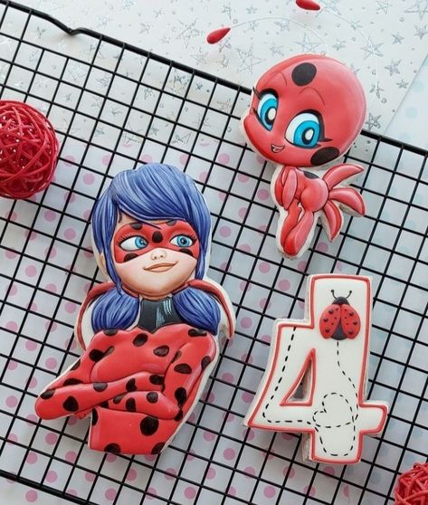 Miraculous Birthday, Decorated Food, Miraculous Ladybug Party, Ladybug Cakes, Bug Cake, Patisserie Design, Animation Movies, Ladybug Birthday, Ladybug Party