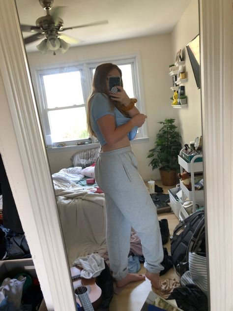 Light Blue Sweatpants Outfit, Grey Sweat Pants Outfit, Gray Sweats Outfit, Blue Sweatpants Outfit, Sweat Pants Outfit, Light Blue Sweatpants, Gray Sweatpants Outfit, Denzel Curry, Sweats Outfit