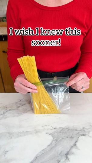 Food Saver Hacks, Aluminum Foil Storage, Kitchen Hacks Diy, Kitchen Hacks Cooking, Clever Kitchen Hacks, Kitchen Hacks Food, Home Organization Tips, Cooking Substitutions, New Kitchen Gadgets