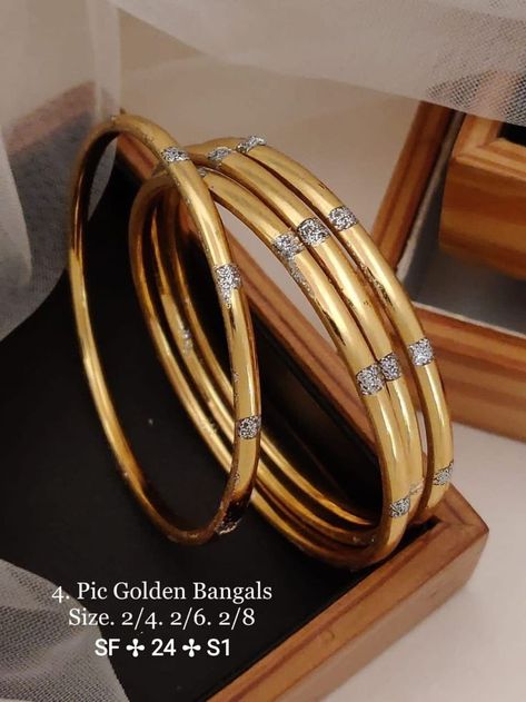 Golden Bangles Design, Gold Bangles Design Daily Wear Latest, Bangles South Indian, Bangles Set Indian, Simple Bangles, Jhumka Set, Plain Gold Bangles, Gold Bracelet Wedding, Gold Jewelry Prom