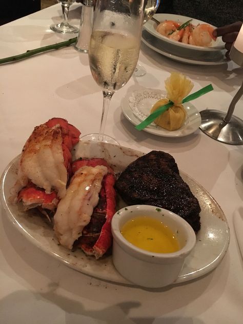 Ruth Chris Steakhouse! Ruth Chris Steakhouse, Ruths Chris, Ruths Chris Steakhouse, Ruth Chris, Pretty Food, Good Eats, Vision Board, Wine, Ethnic Recipes