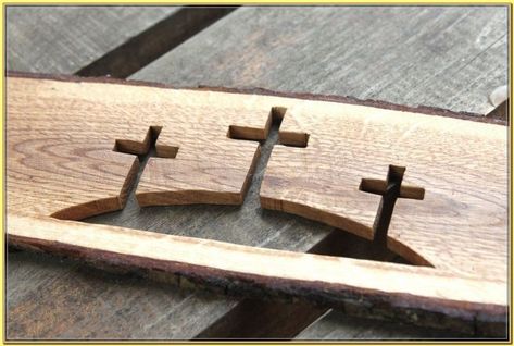 Wooden Crosses Diy, Fishing Christmas Gifts, Wood Crosses Diy, Wooden Cross Crafts, Fish Christmas, Tre Kunst, Three Crosses, Wal Art, Wooden Crosses