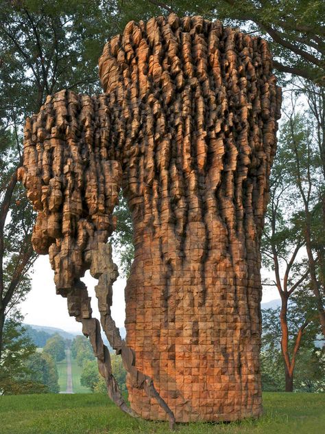 Ursula von Rydingsvard makes huge sculptures out of red cedar. The 70-year-old is one of the few women working in wood on such a scale.  http://www.npr.org/2013/04/21/177969148/when-sculpting-cedar-this-artist-is-tireless-and-unsentimental Storm King Art Center, Storm King, Sculpture Garden, Earth Art, King Art, Sculpture Park, Outdoor Sculpture, Sculpture Installation, Outdoor Art