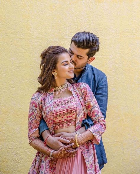 Roka Ceremony Outfits For Bride, Lehenga With Jacket, Roka Ceremony, Mehendi Ceremony, Indian Wedding Poses, Engagement Photography Poses, Indian Wedding Couple, Wedding Photoshoot Poses, Pre Wedding Poses