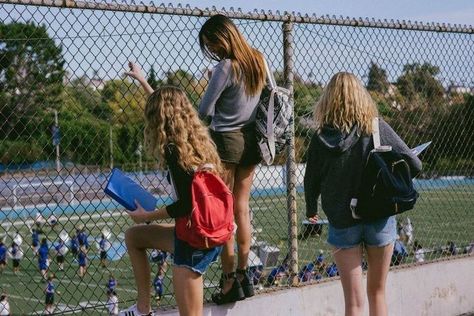 The Wombats, American High School, High School Advice, Three Girls, Septième Art, Brandy Melville Usa, Highschool Aesthetic, School Aesthetic, Mamma Mia