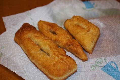 Ojibwe Fry Bread I was wondering what this was like after reading Gives Light by Rose Christo Native American Fry Bread Recipe, Native American Fry Bread, Fry Bread Recipe, Bannock Recipe, Bannock Bread, Fried Bread Recipe, Fried Bread, Native American Food, Native Foods