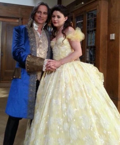 Rumple and Belle Dance Eion Bailey, Belle And Rumplestiltskin, Rumple And Belle, Emilie De Ravin, Josh Dallas, Once Up A Time, Ginnifer Goodwin, Outlaw Queen, Robert Carlyle