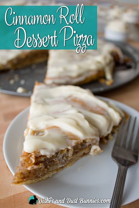 Cinnamon Roll Dessert, Cinnamon Roll Desserts, Dessert Pizzas, Dessert Pizza Recipes, Cinnamon Desserts, Pizza Dessert, Sweet Pizza, Pizza Roll, Cookie Pizza