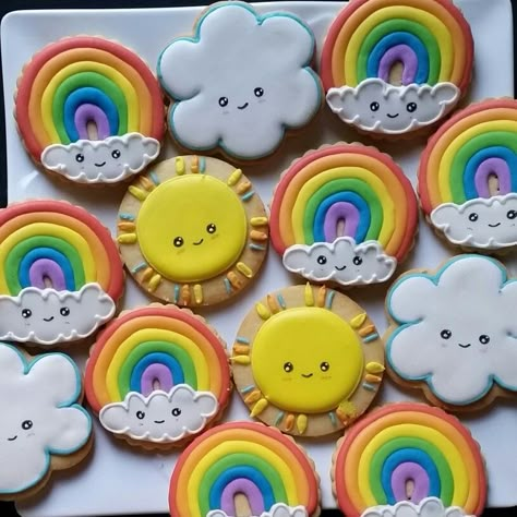 Sunshine Cookies, Rainbow Sugar Cookies, Cookie Recipes Decorating, Theme Cookies, Royal Iced Cookies, Cookies Sugar, Baby Theme, Sugar Cookie Royal Icing, Rainbow Cookies