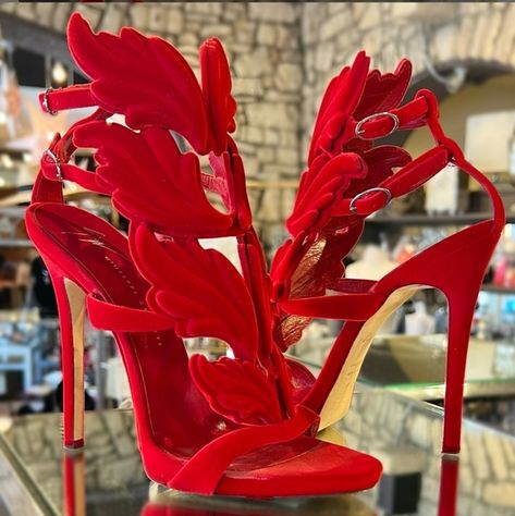 Summer Heel Sandals, Heels Inspiration, Fancy High Heels, Summer Sandals Heels, Red Bottom High Heels, Red High Heel Shoes, Red Bottom Heels, Pretty Heels, Giuseppe Zanotti Heels