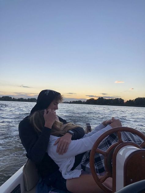 Alphabet Date Ideas Boat Ride Date, Couple On Boat Aesthetic, Yacht Date, Boyfriend Girlfriend Goals, Alphabet Date Ideas, Couple On A Boat, Boat Date, Future With Him, Boat Vibes