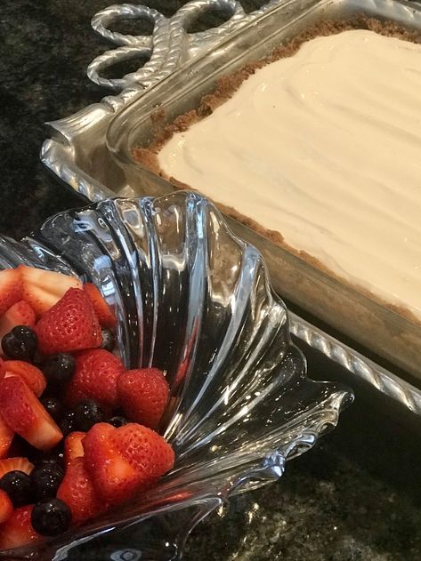 Classic Cheesecake with Sour Cream Topping Cheesecake Sour Cream Topping, 9x13 Cheesecake, Sour Cream Cheesecake Topping, Cheesecake Sour Cream, Cheesecake With Sour Cream Topping, Cheesecake With Sour Cream, Sour Cream Topping, Sour Cream Cheesecake, Recipe Cheesecake