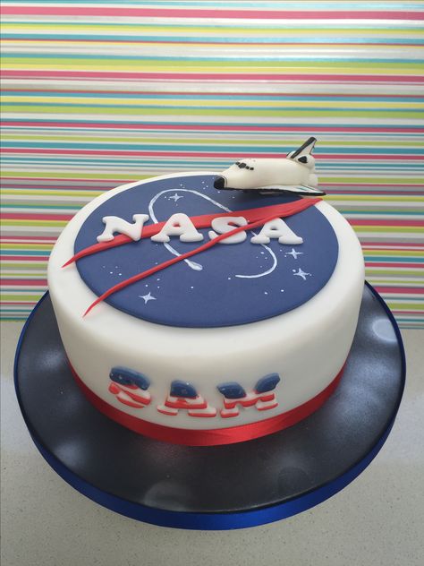 After our trip to NASA, had to be a NASA cake for our little boy Nasa Cake Ideas, Nasa Cake Birthday, Nasa Birthday Party, Nasa Logo Wallpaper, Nasa Cake, Space Theme Party Food, Nasa Phone Case, Space Birthday Party Food, Nasa Stickers