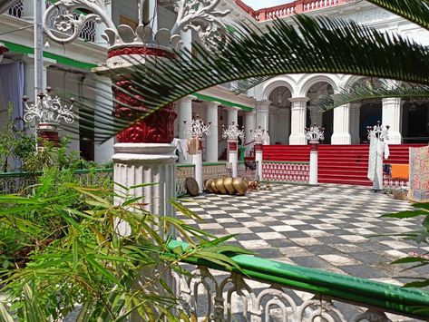 Bengali House, Villa House, Durga Puja, Travel Tourism, Travel And Tourism, Kolkata, Doors Interior, Bungalow, Pergola