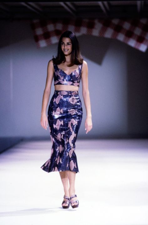 Azzedine Alaïa Spring 1991 R-T-W Alaia 90s, Alaia Runway, Vintage Runway Fashion, Azzedine Alaïa, Yasmin Le Bon, 90s Runway Fashion, Azzedine Alaia, The Nanny, Fashion Show Collection