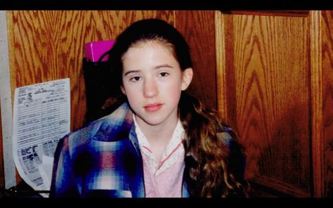 Perkins Paradise — Emily Perkins behind the scenes of IT 1990 Emily Perkins, Behind The Scenes, Paradise, Quick Saves