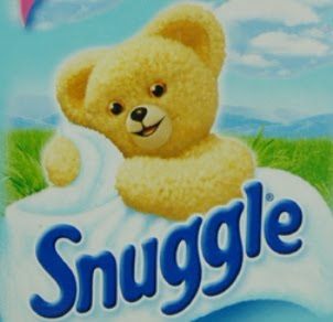 Snuggle Snuggle Laundry, Snuggle Fabric Softener, Planetside 2, Uses For Dryer Sheets, Make Your Own Fabric, Homemade Fabric Softener, Snuggle Bear, Homemade Cleaning Supplies, Clean Clothes